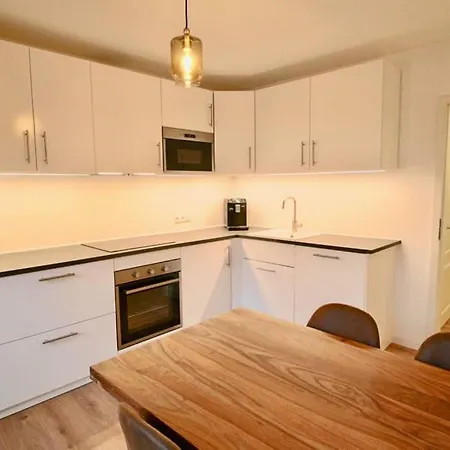 Apartment Fantastische Moderne Und Zentrale Mit Balkon